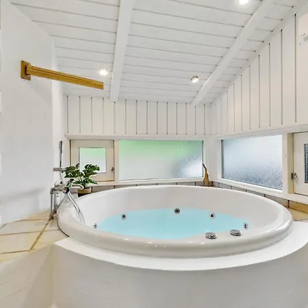 3 Bedroom Lovely In Casa vacanze *