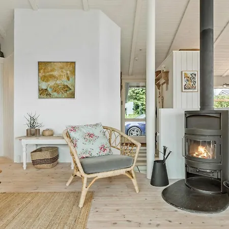 3 Bedroom Lovely In Ebeltoft